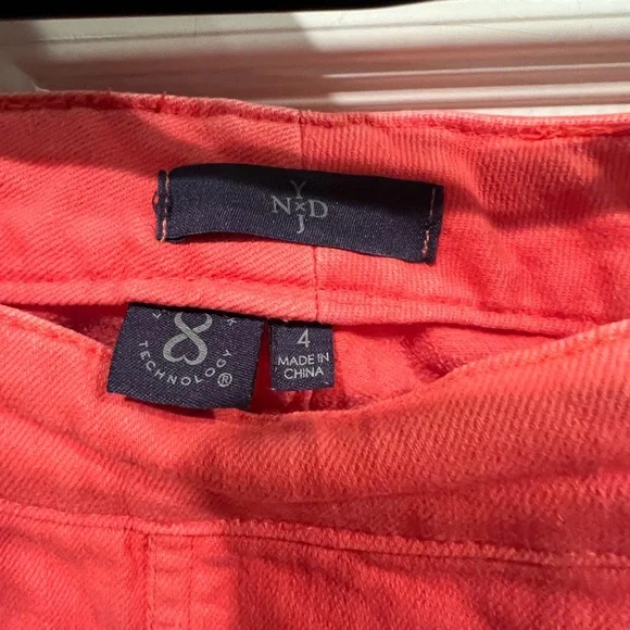 NYDJ Pull on slimming jeans - Picture 3 of 5